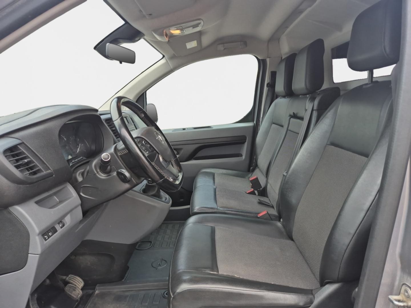 OPEL Vivaro 9