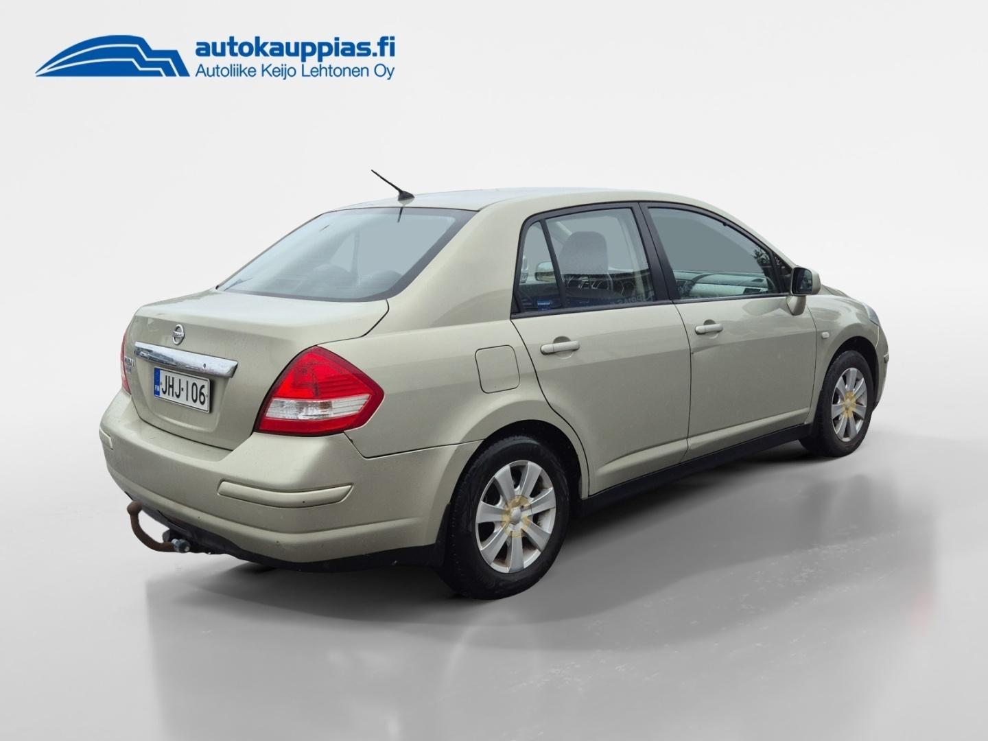 NISSAN Tiida 5
