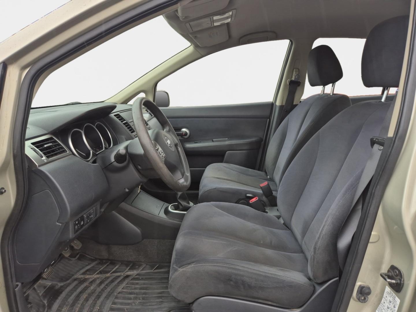 NISSAN Tiida 9