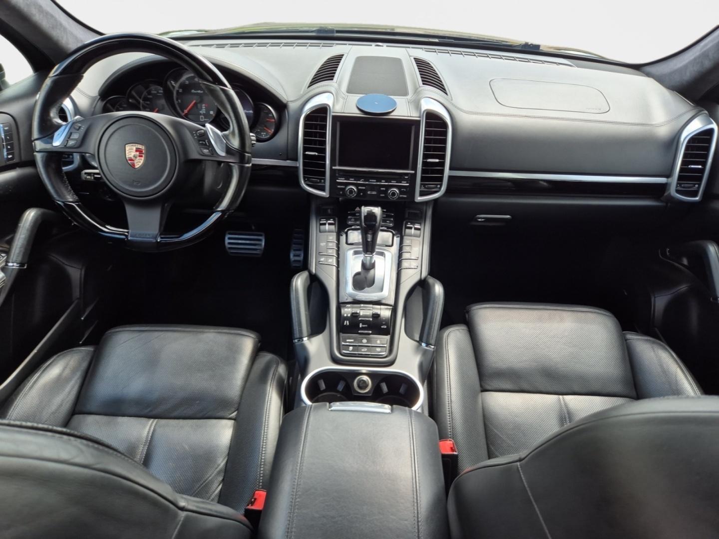 PORSCHE Cayenne 11