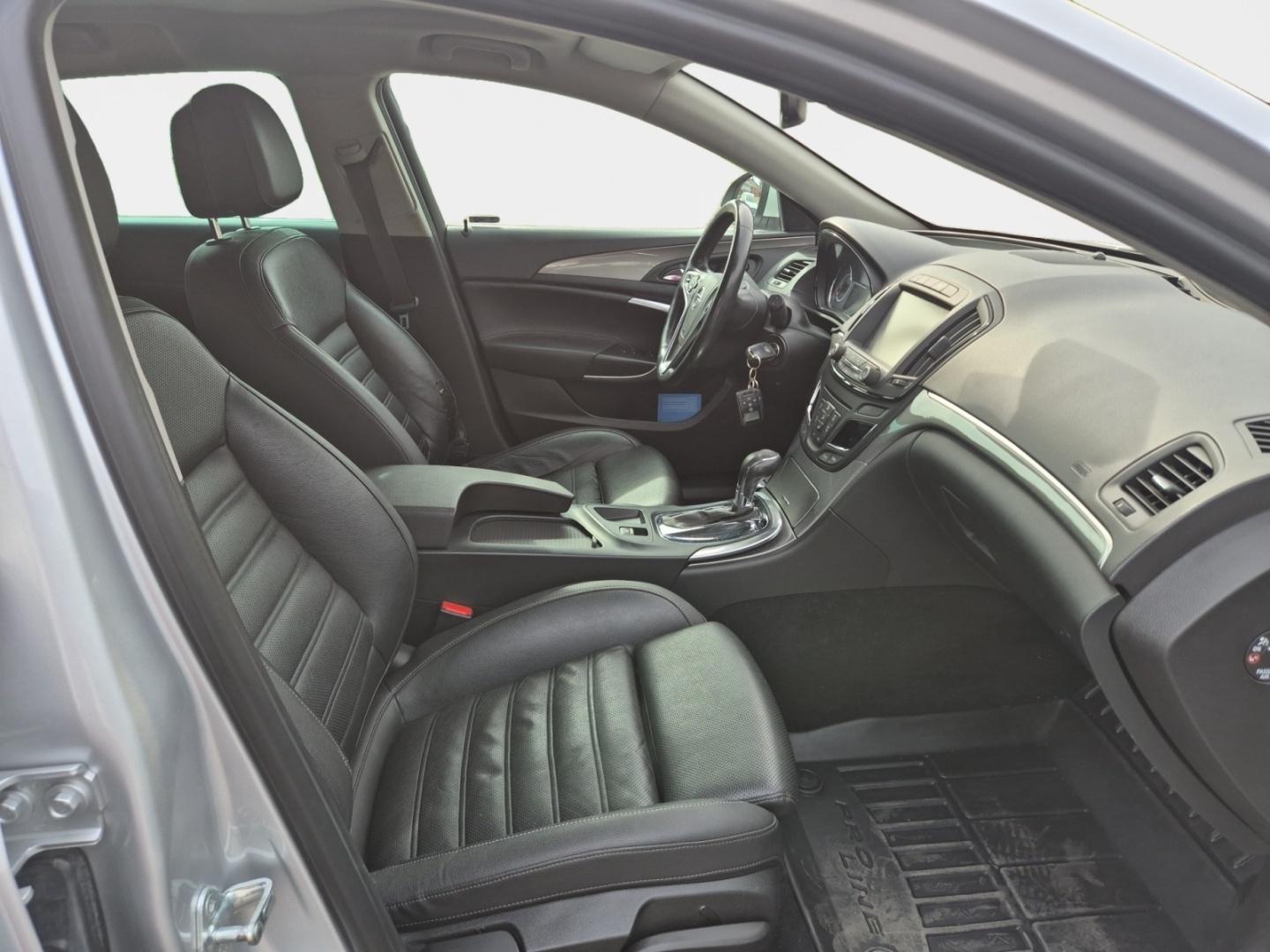 OPEL Insignia 14