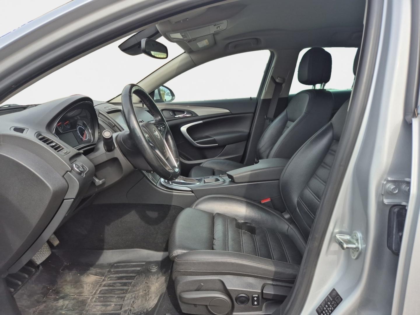 OPEL Insignia 9