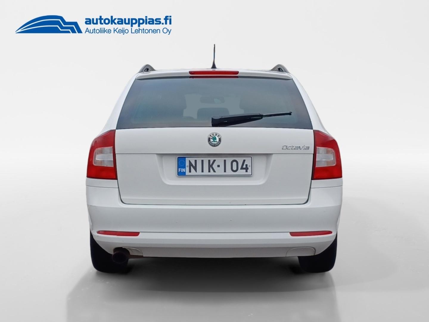 SKODA Octavia 2012