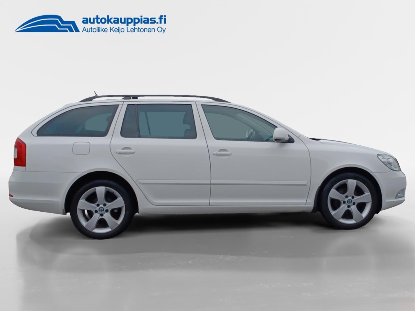 SKODA Octavia 2012