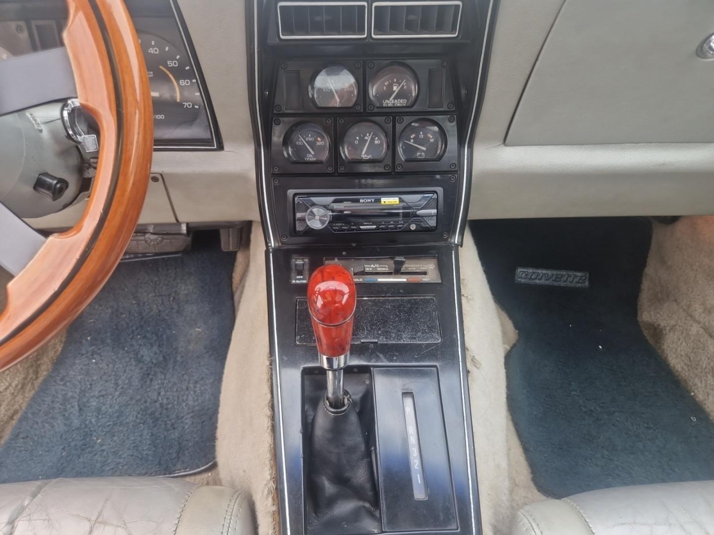 CHEVROLET Corvette 1981