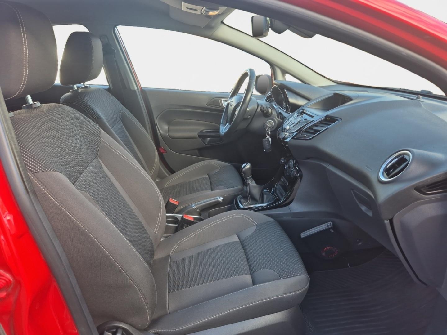 FORD Fiesta 14