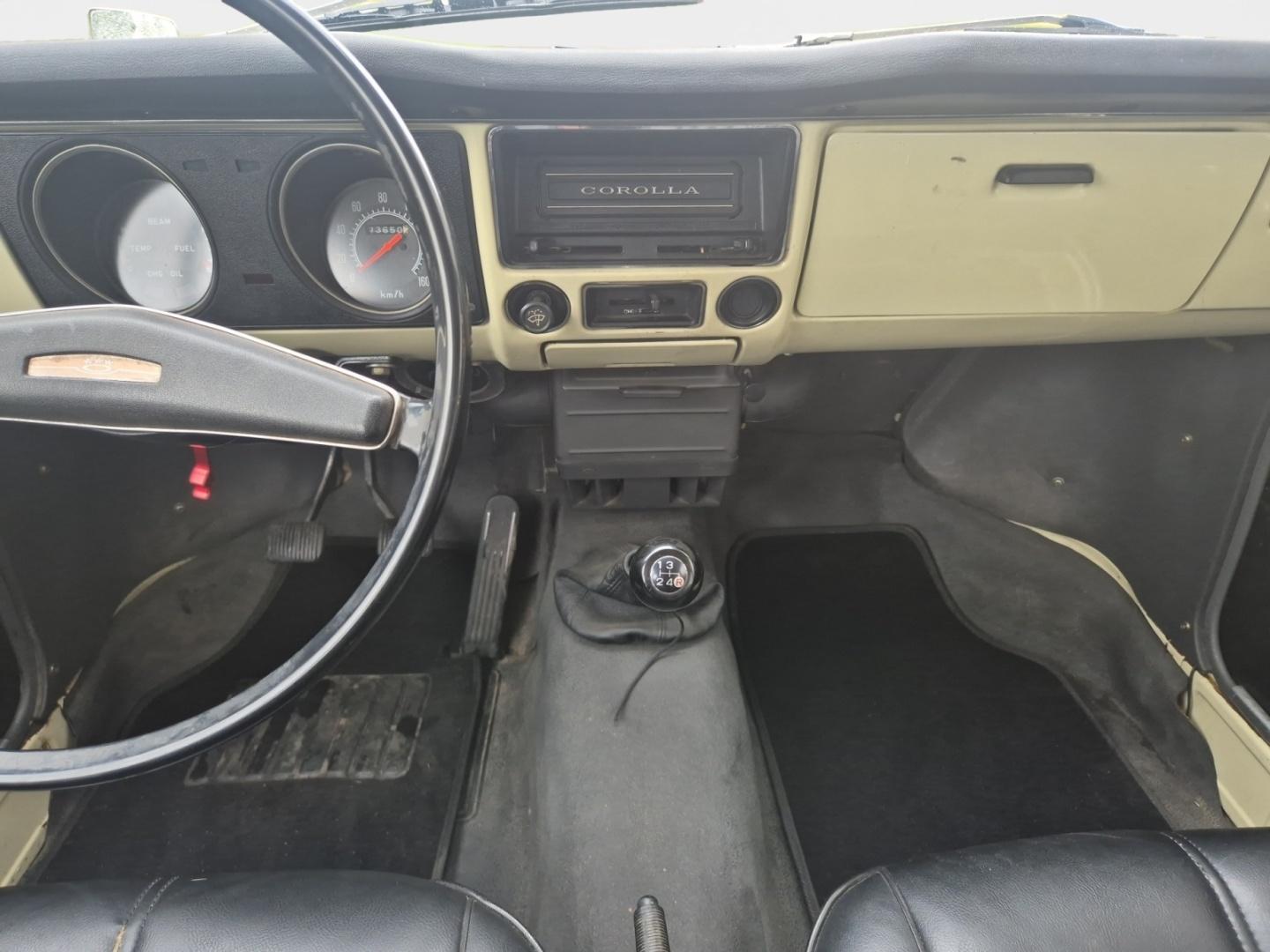 TOYOTA Corolla 13
