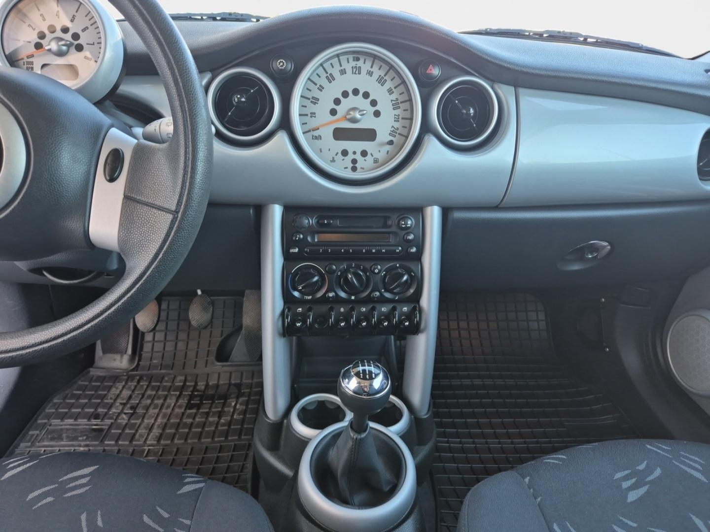 MINI One 11