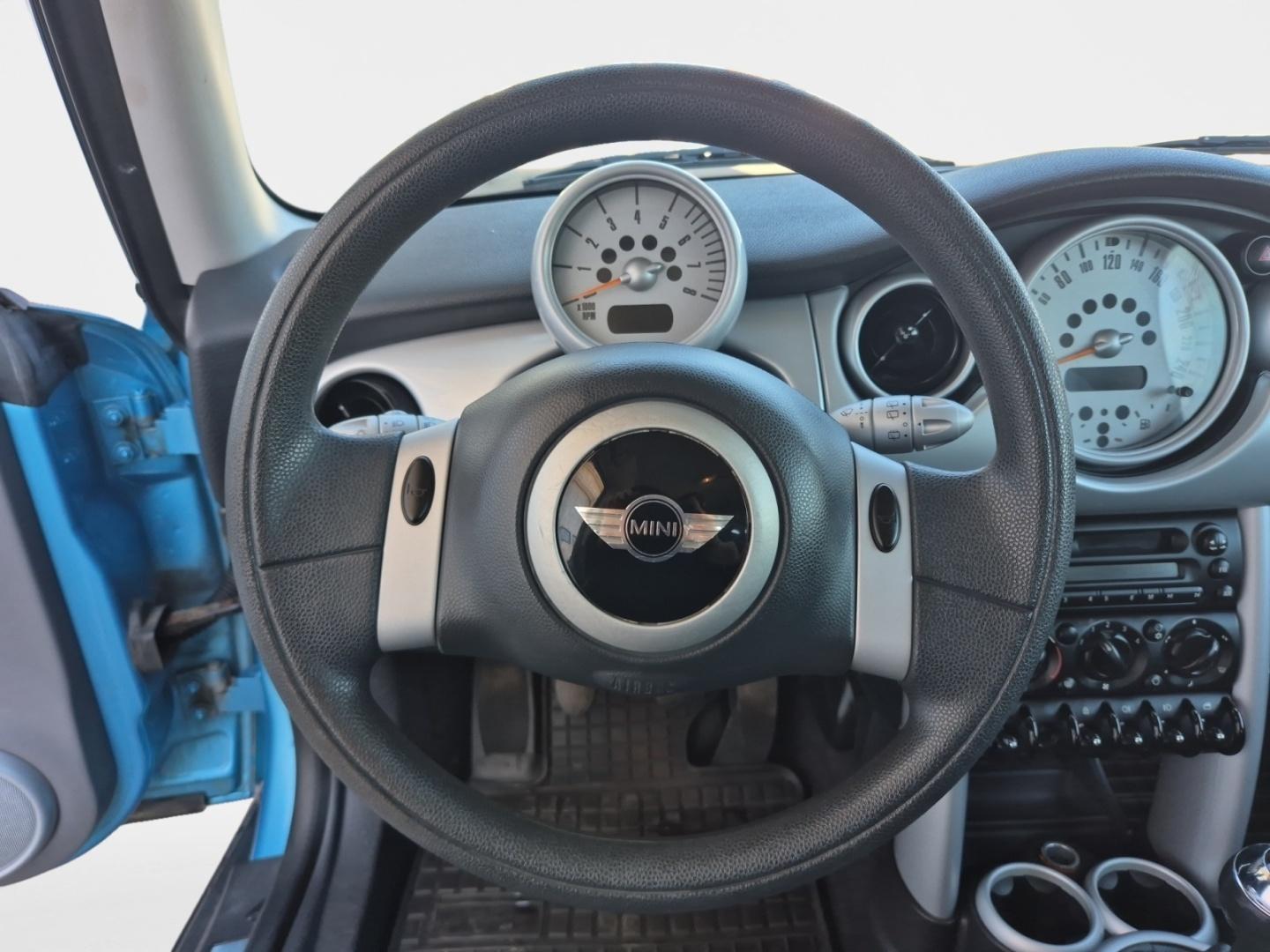 MINI One 12