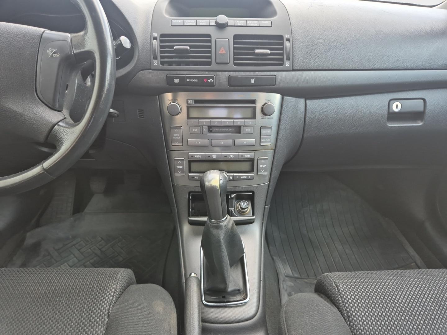 TOYOTA Avensis 12