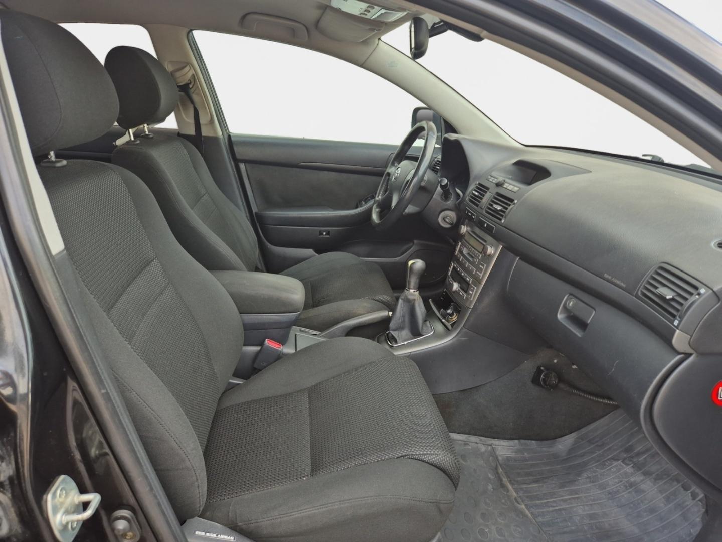 TOYOTA Avensis 14