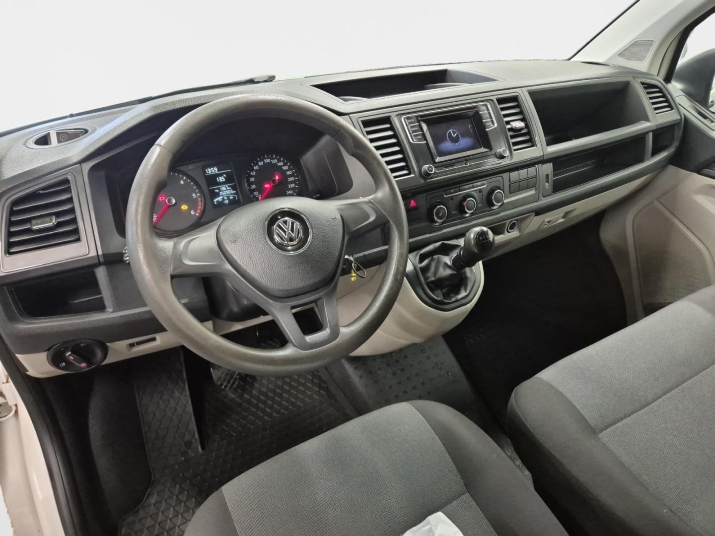 VOLKSWAGEN Transporter 11