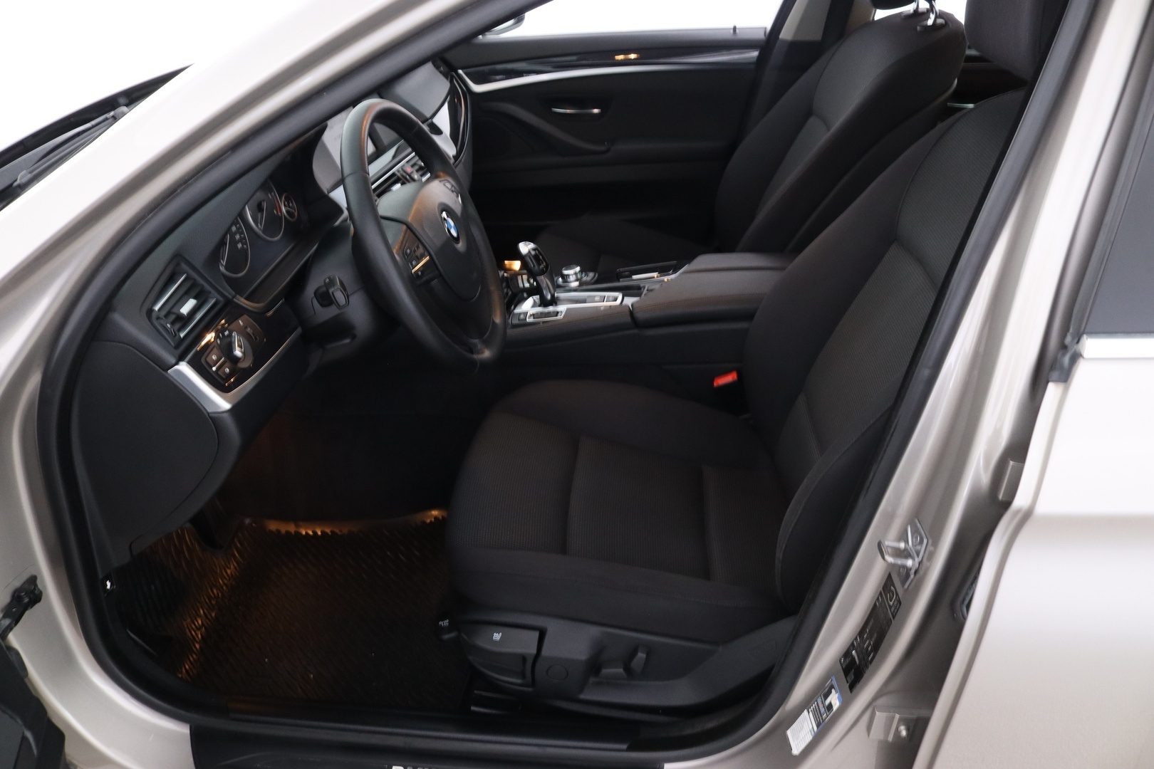 BMW 520 12