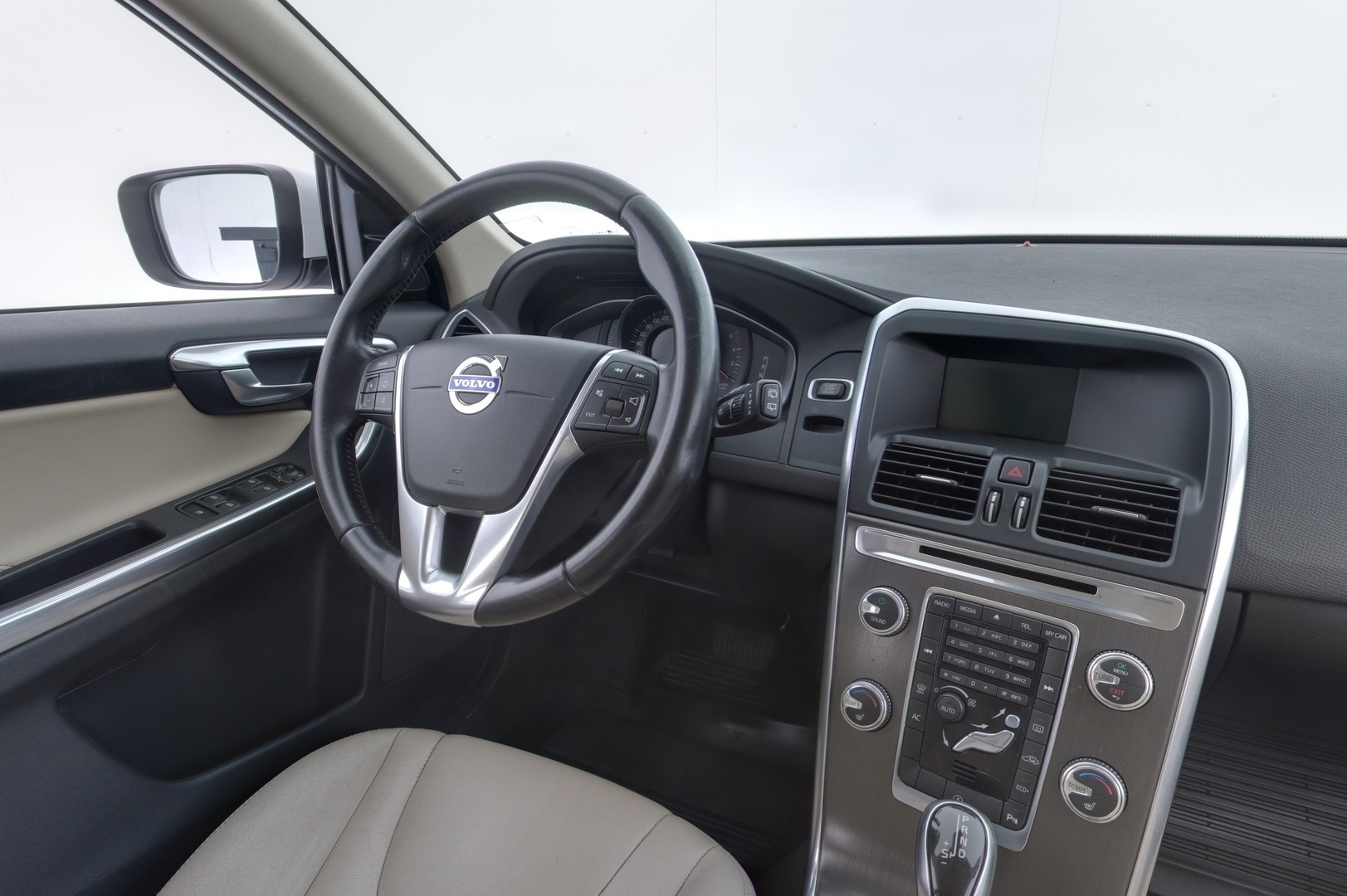 VOLVO XC60 12