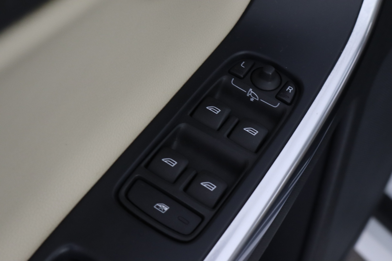 VOLVO XC60 21