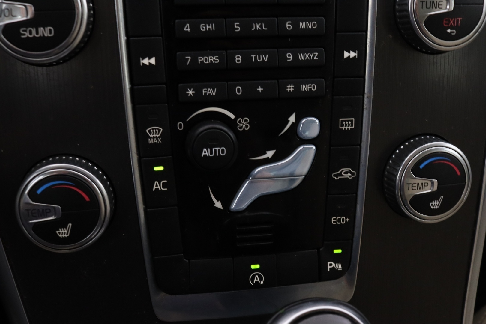 VOLVO XC60 34