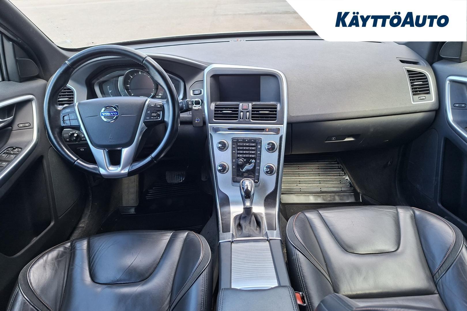 VOLVO XC60 2015