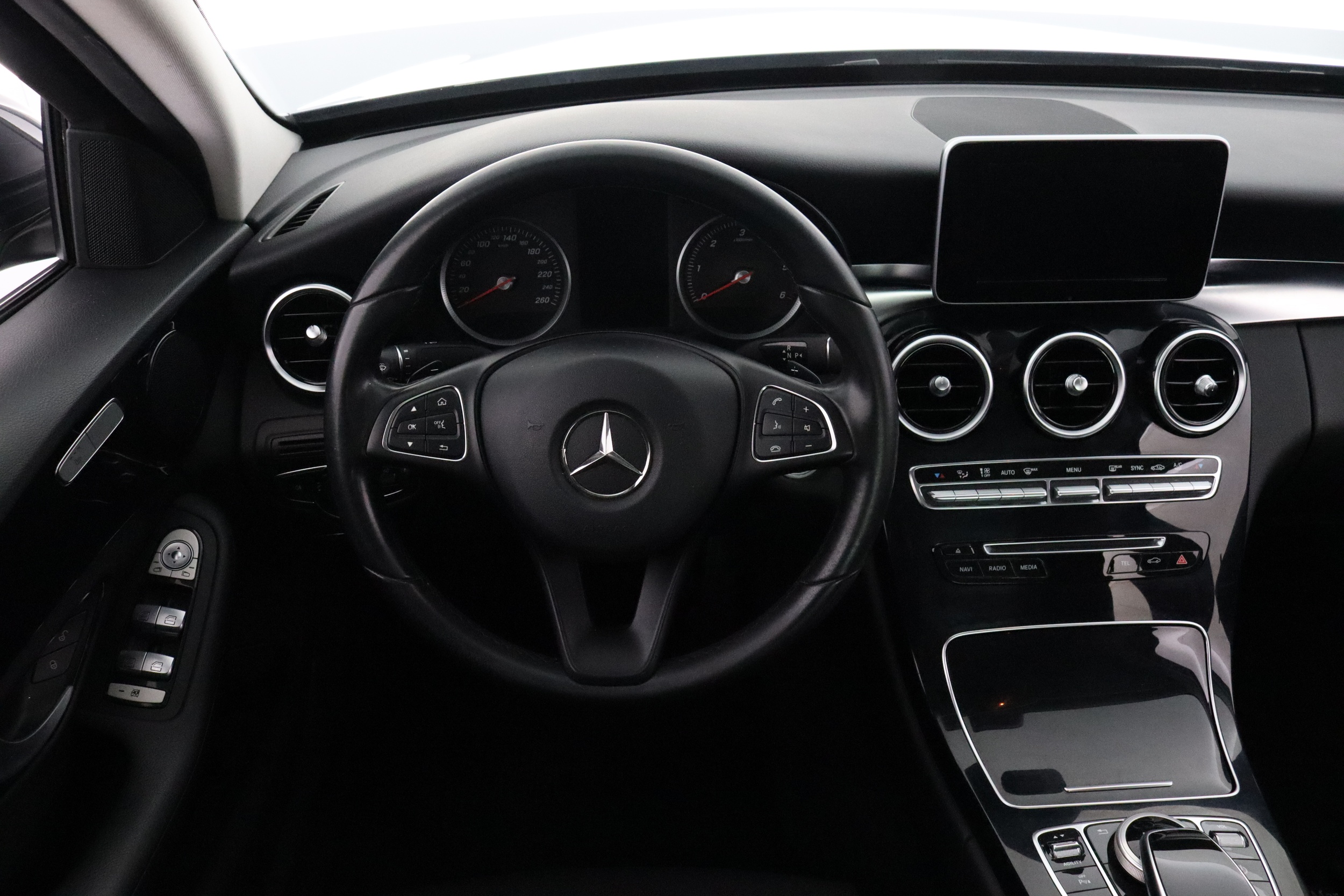 MERCEDES-BENZ C 2015
