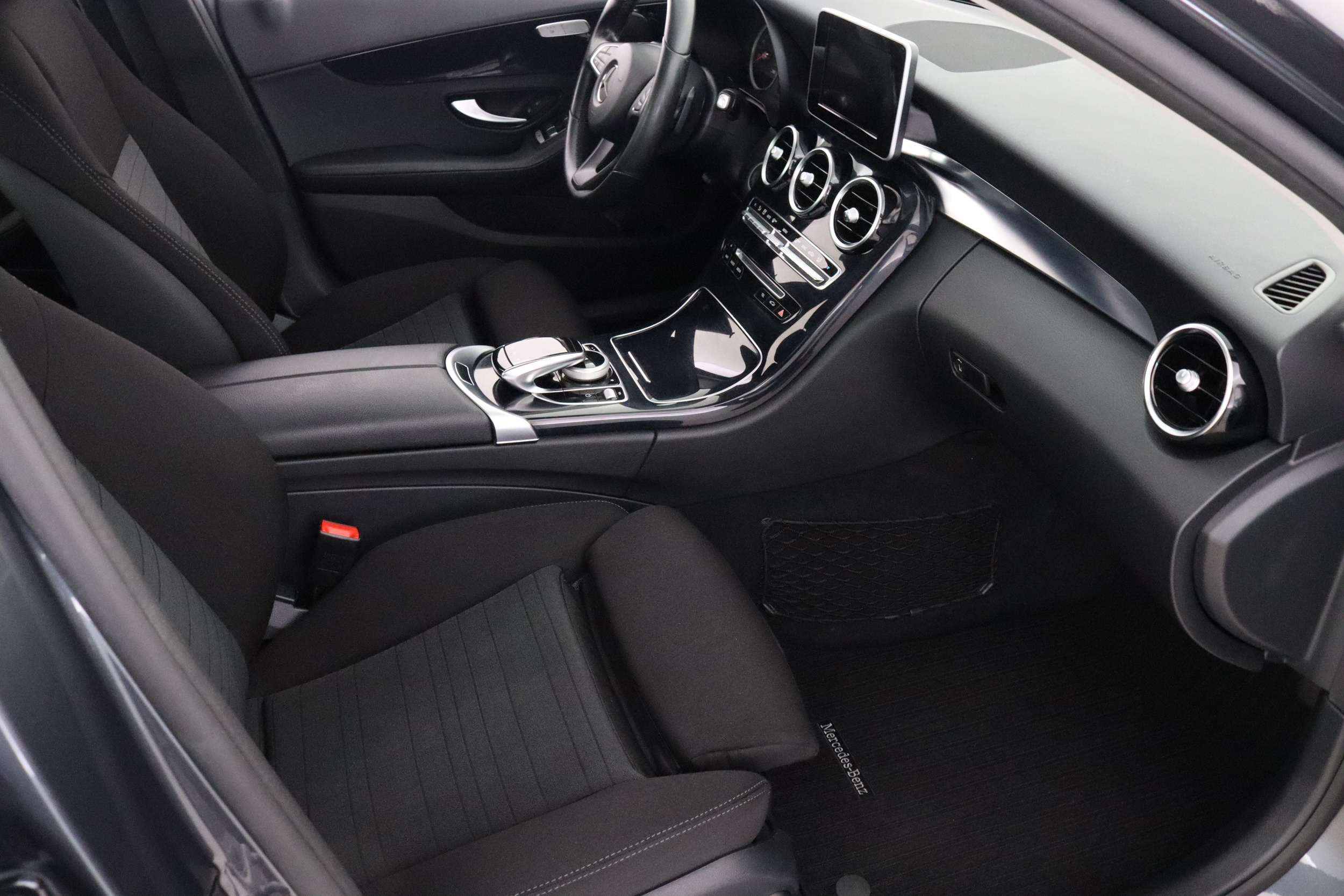 MERCEDES-BENZ C 2015