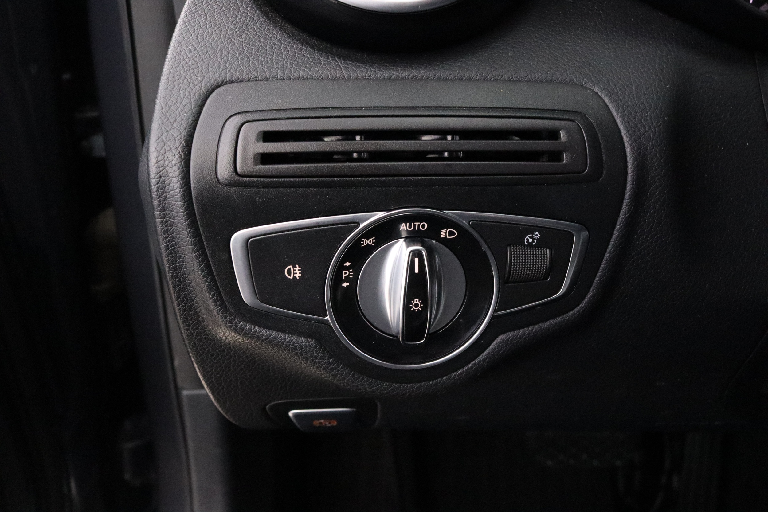 MERCEDES-BENZ C 2015