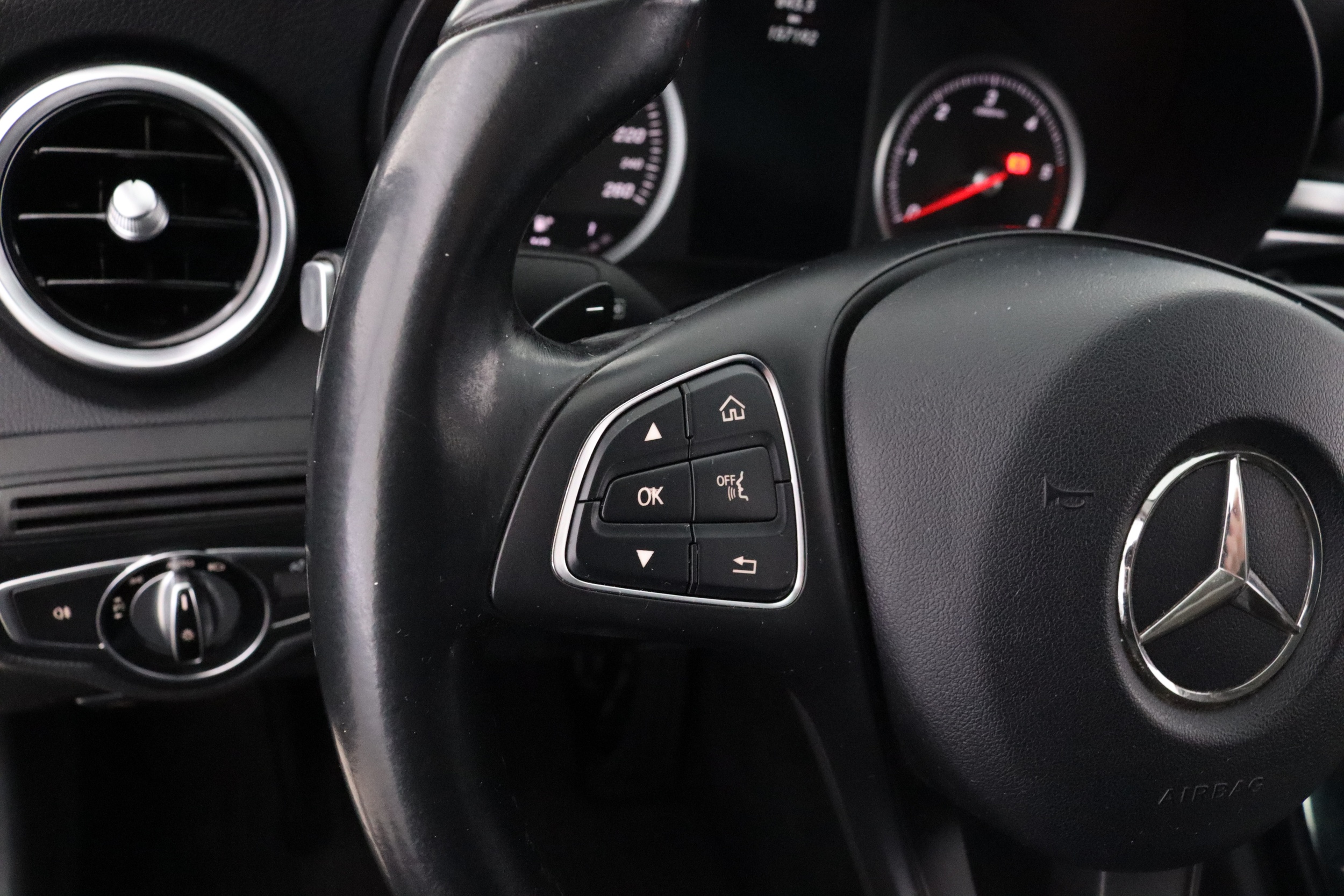 MERCEDES-BENZ C 2015