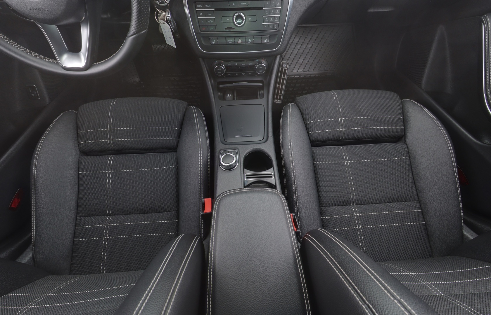 MERCEDES-BENZ CLA 2016