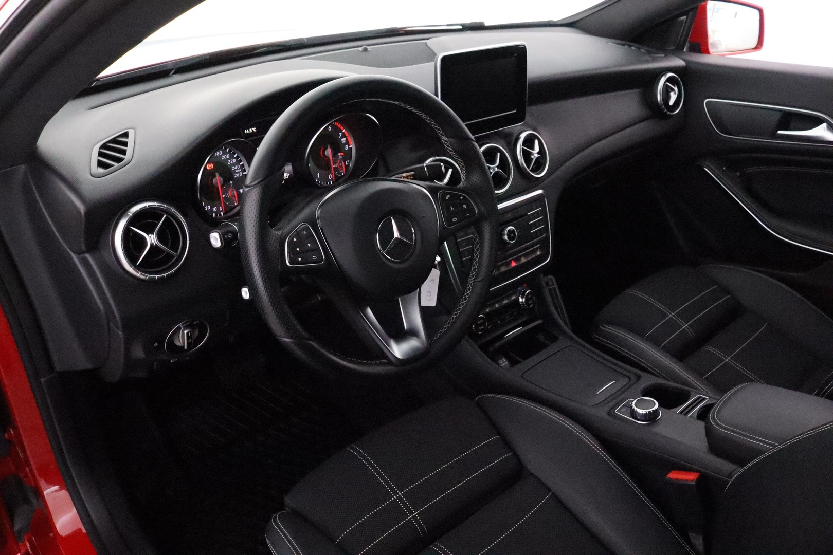 MERCEDES-BENZ CLA 2016