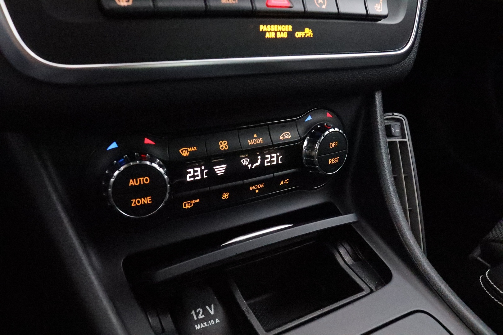 MERCEDES-BENZ CLA 2016