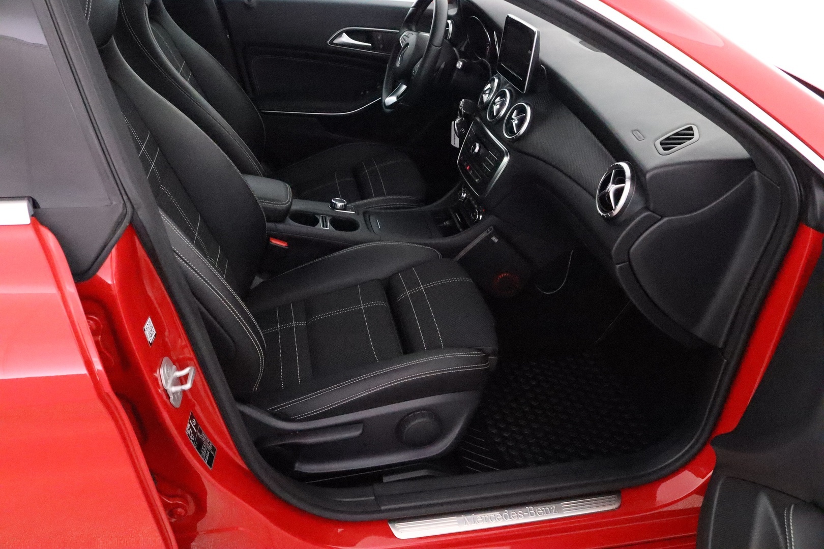 MERCEDES-BENZ CLA 2016