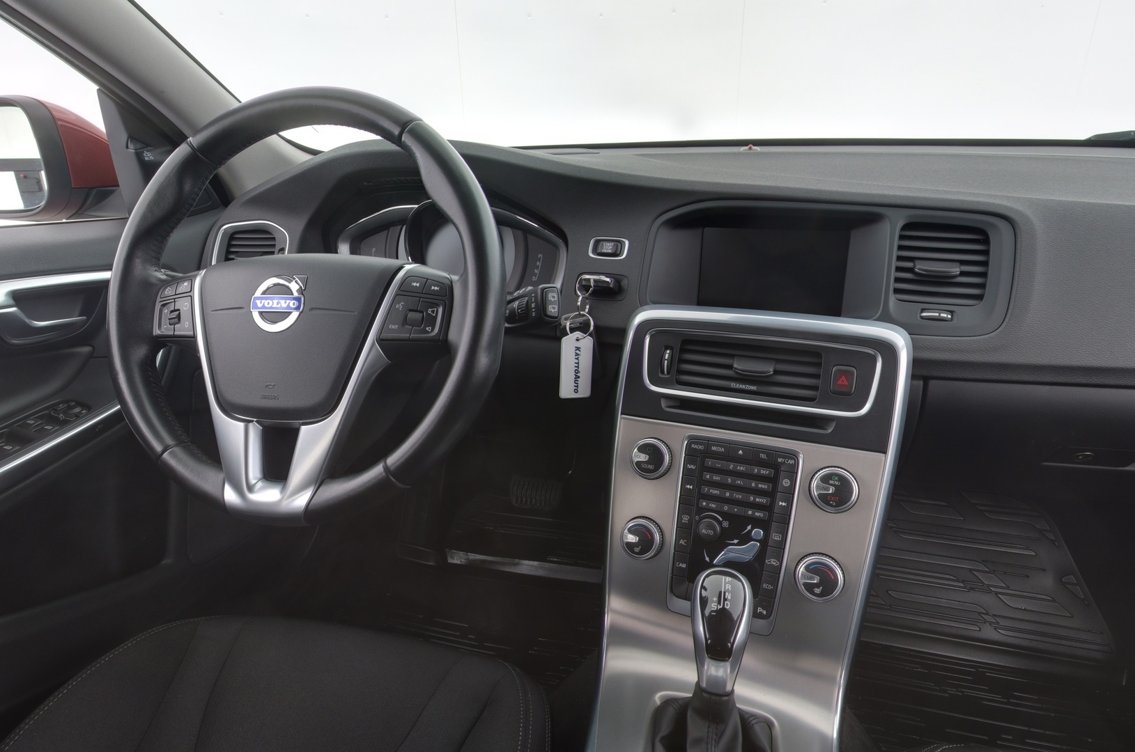 VOLVO V60 10