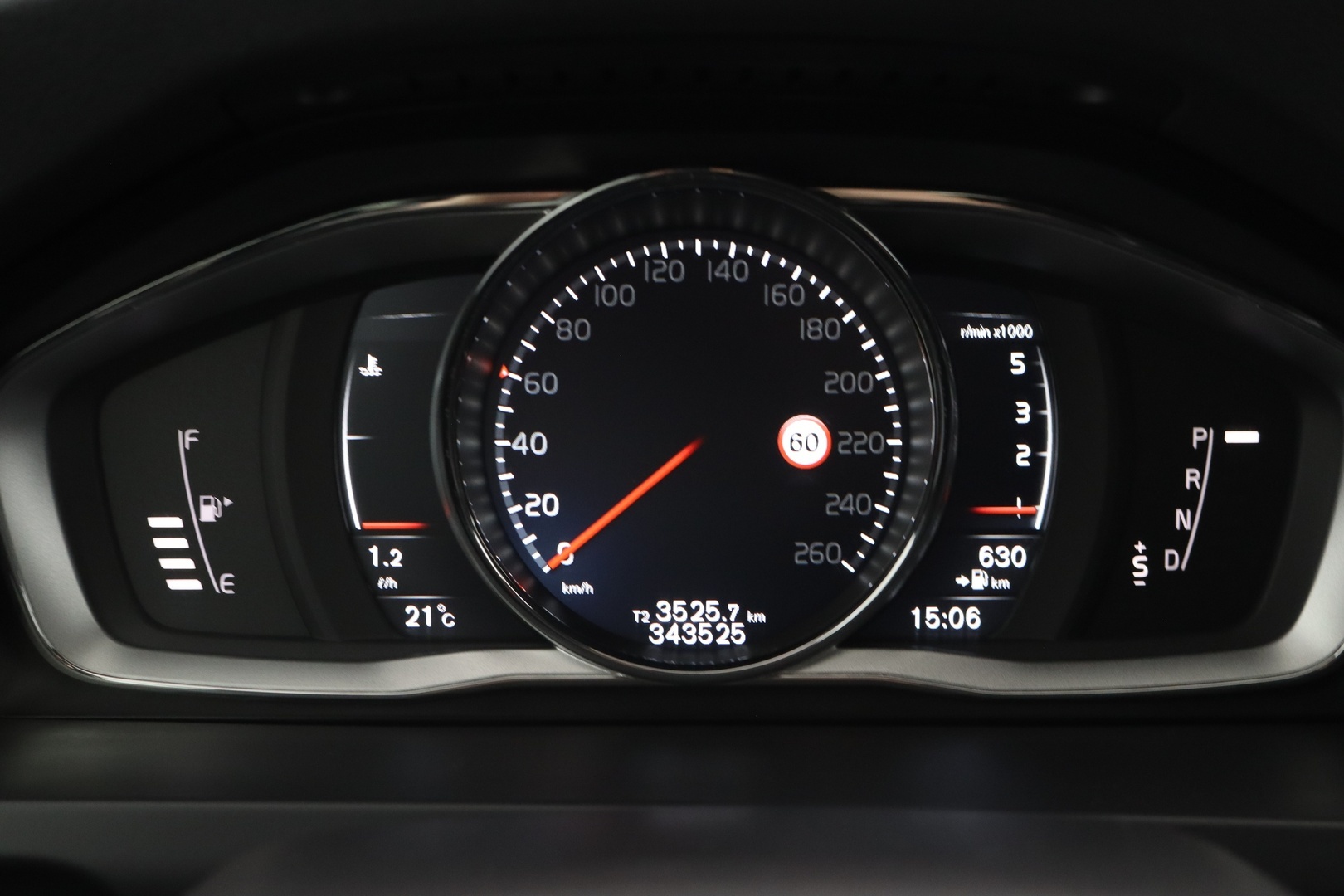 VOLVO V60 15