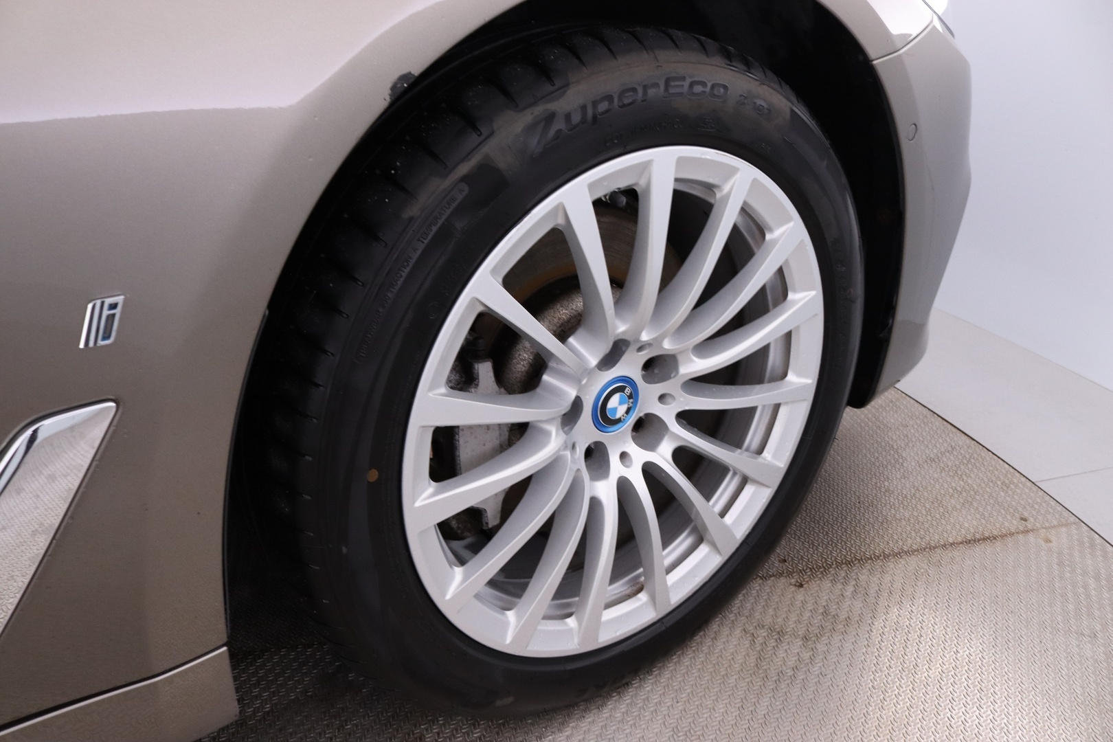 BMW 530 44