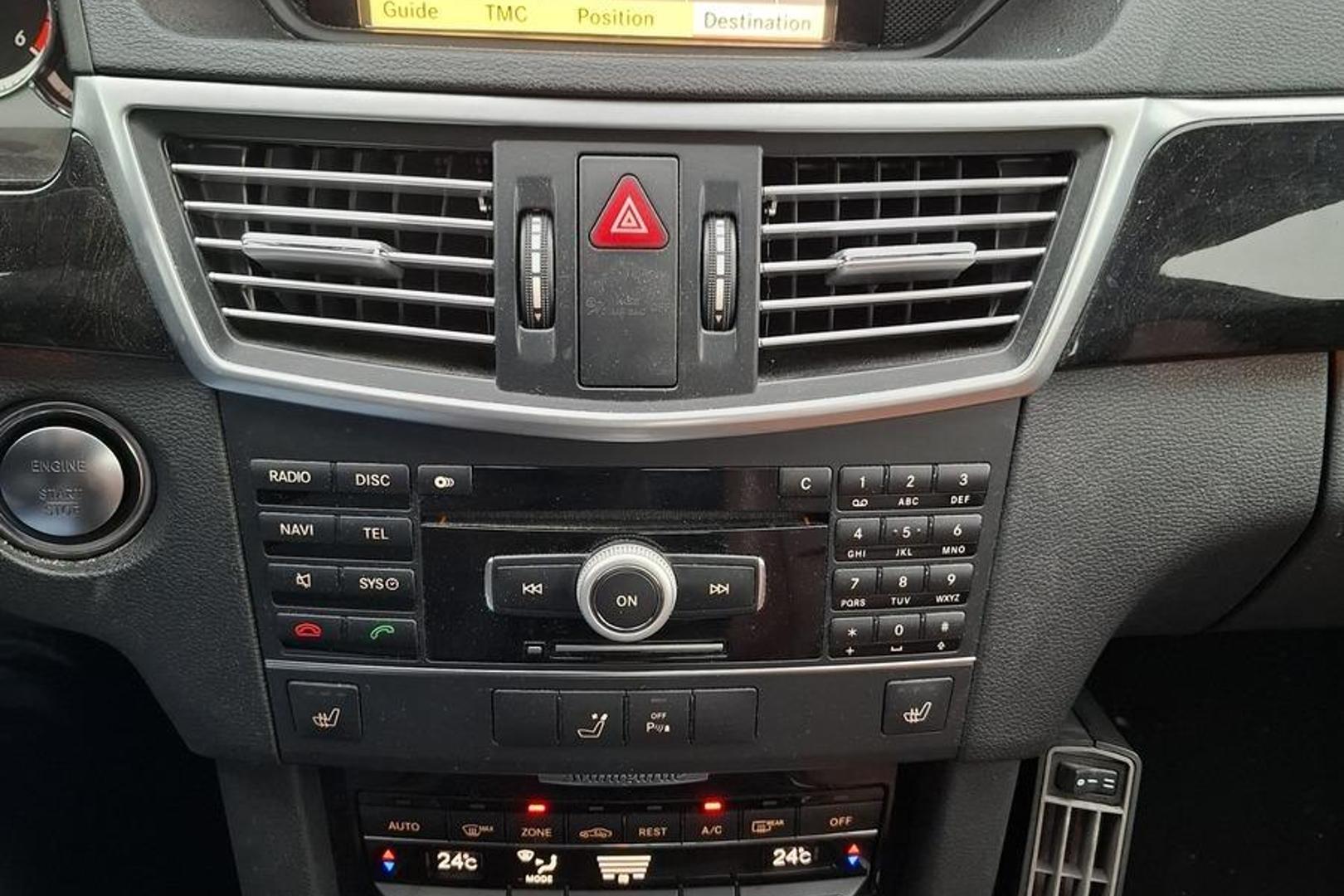 MERCEDES-BENZ E 2011