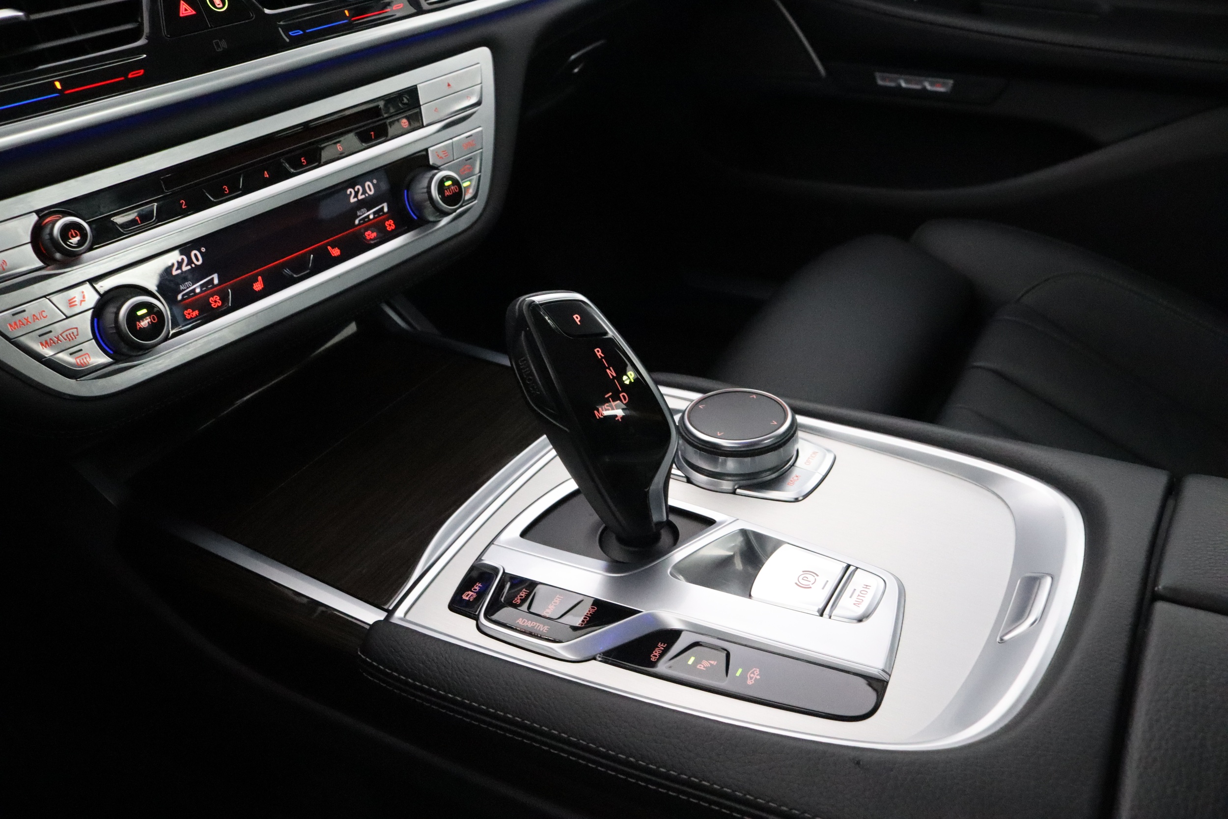 BMW 740 2016