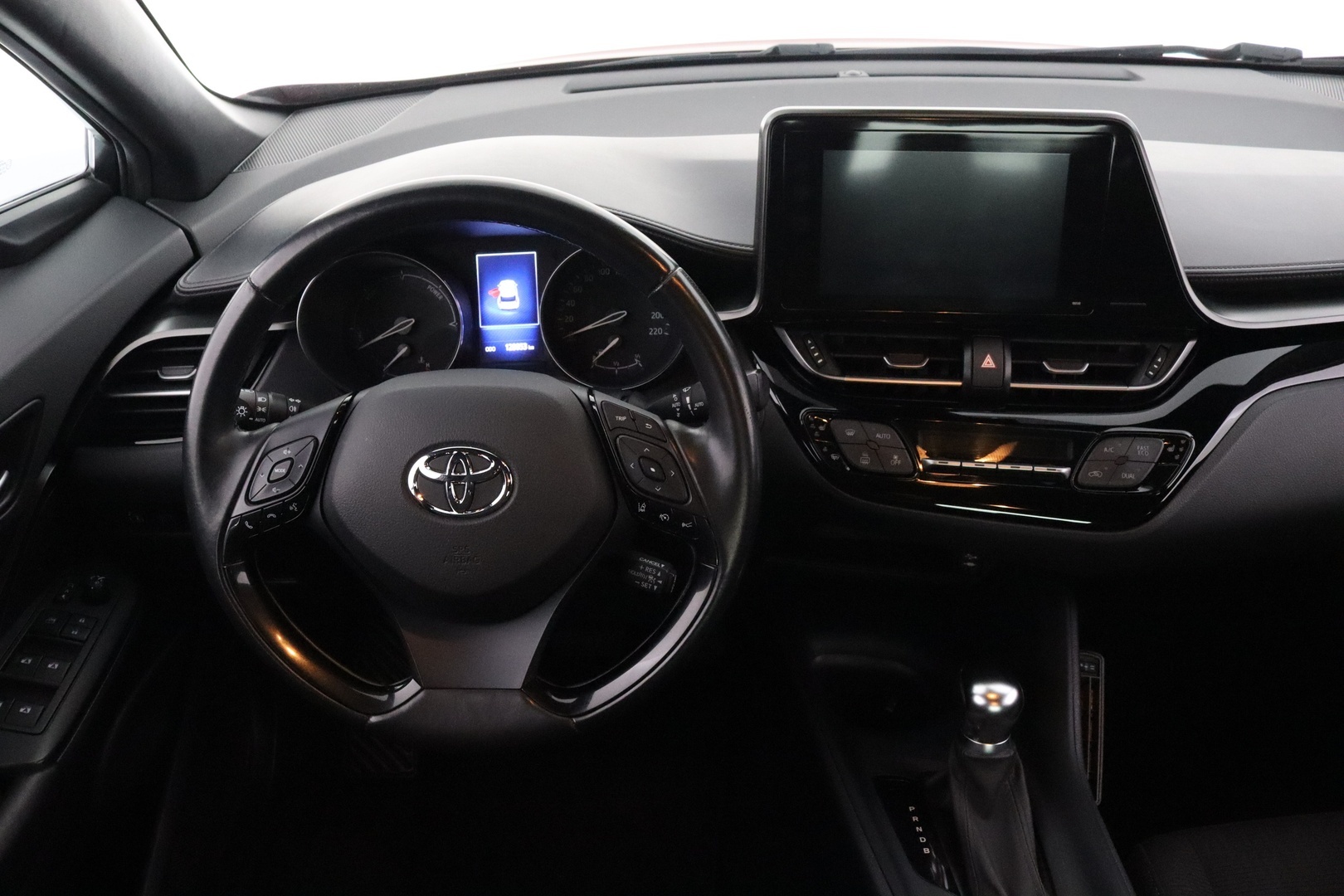 TOYOTA C-HR 15