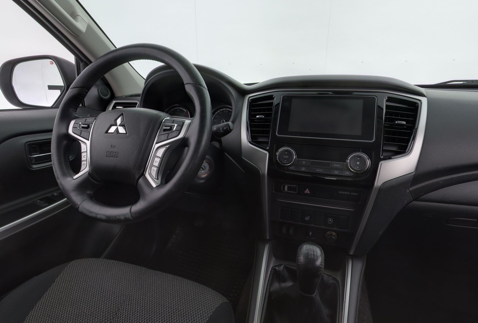 MITSUBISHI L200 2022