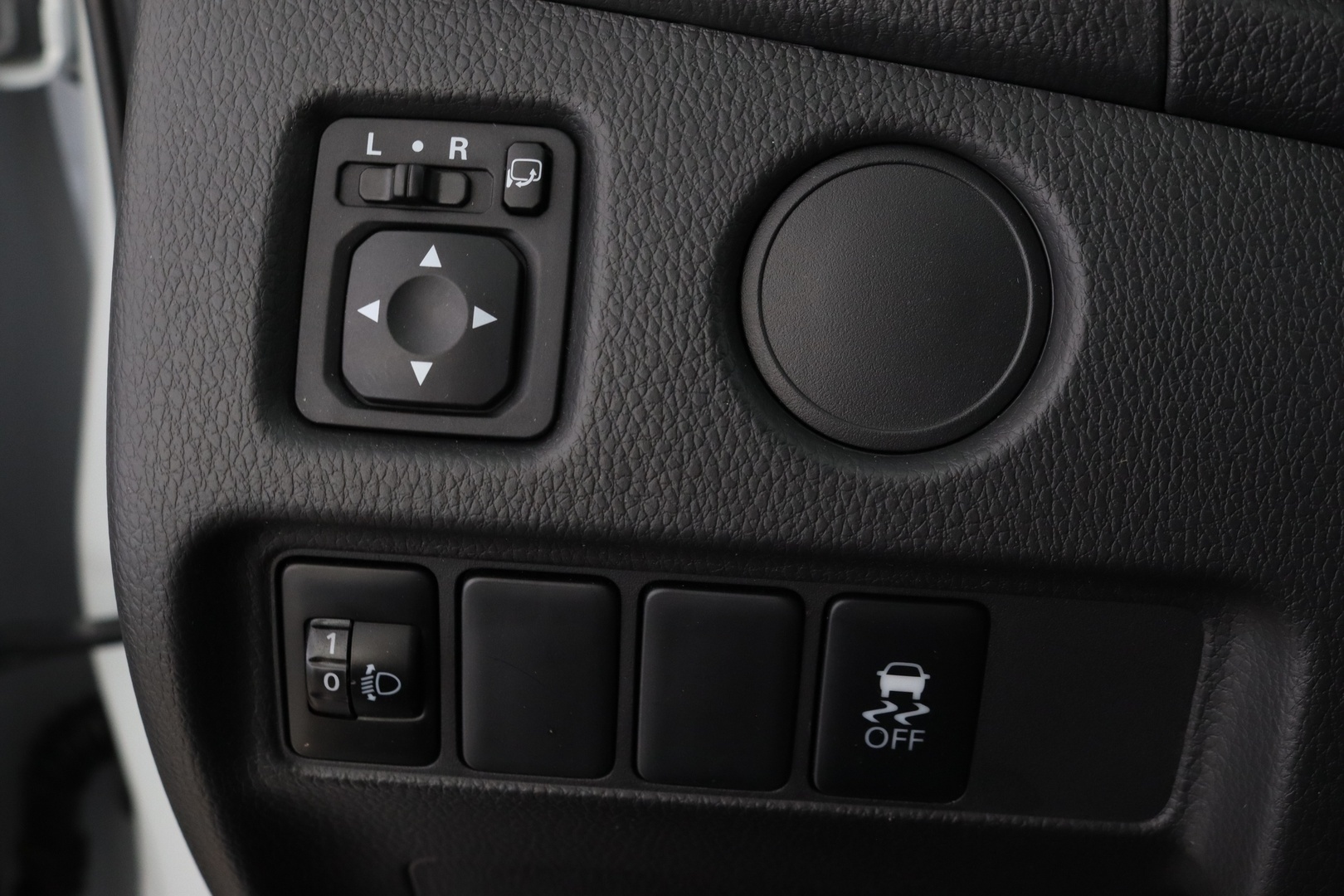 MITSUBISHI L200 2022