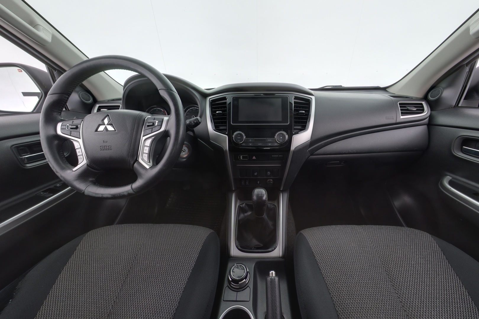 MITSUBISHI L200 2022