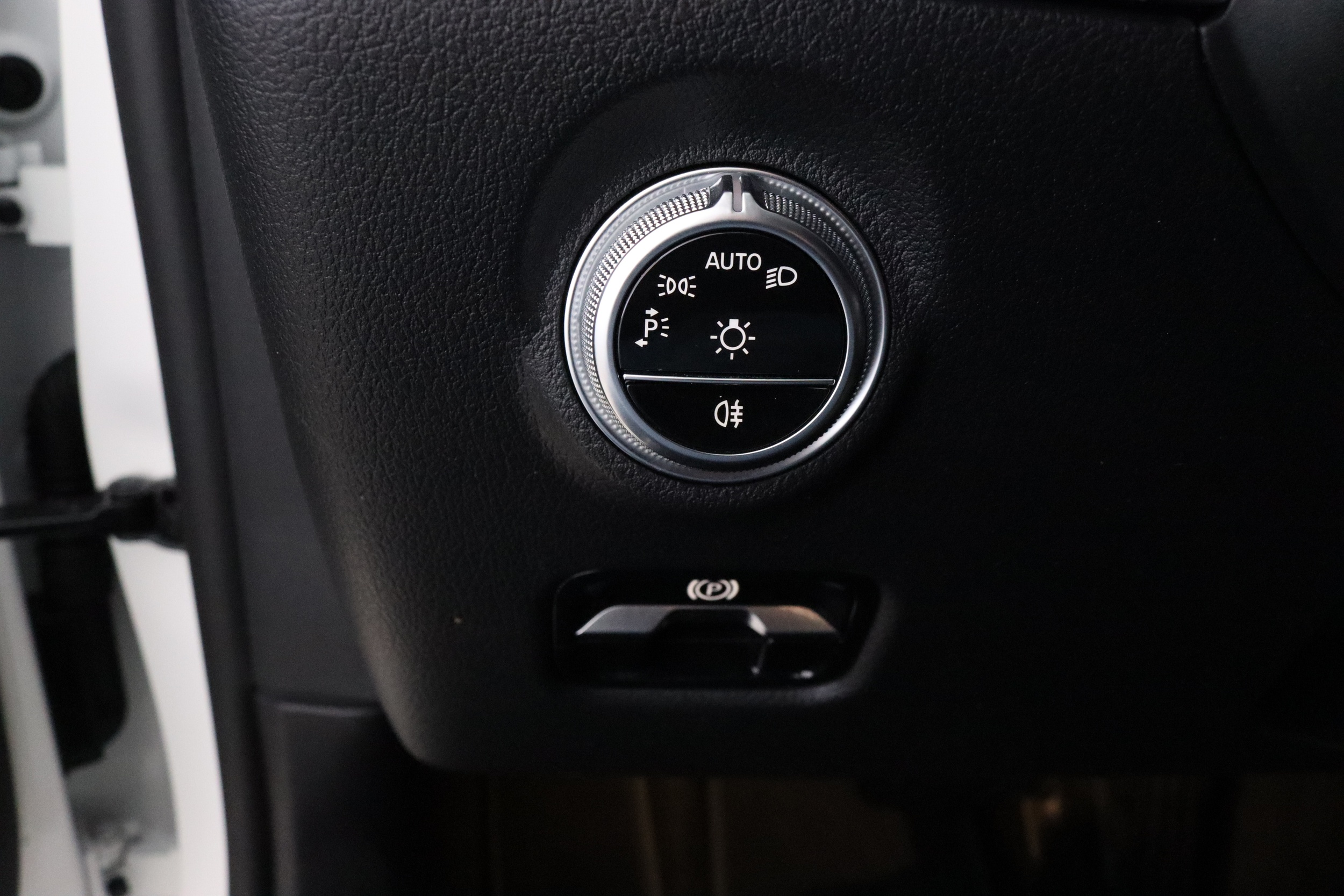 MERCEDES-BENZ C 2022