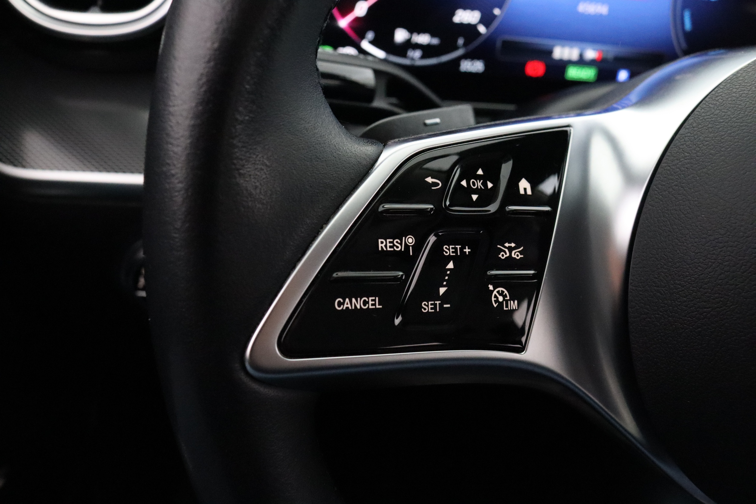 MERCEDES-BENZ C 2022