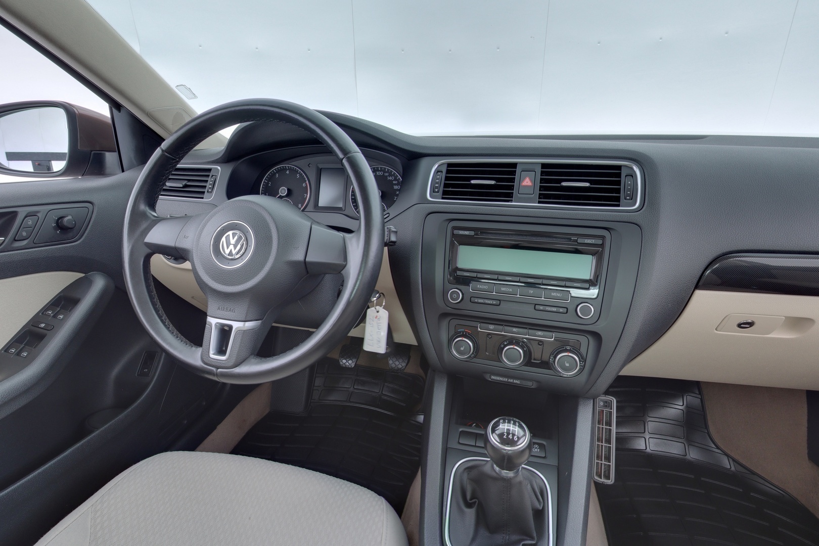 VOLKSWAGEN Jetta 12