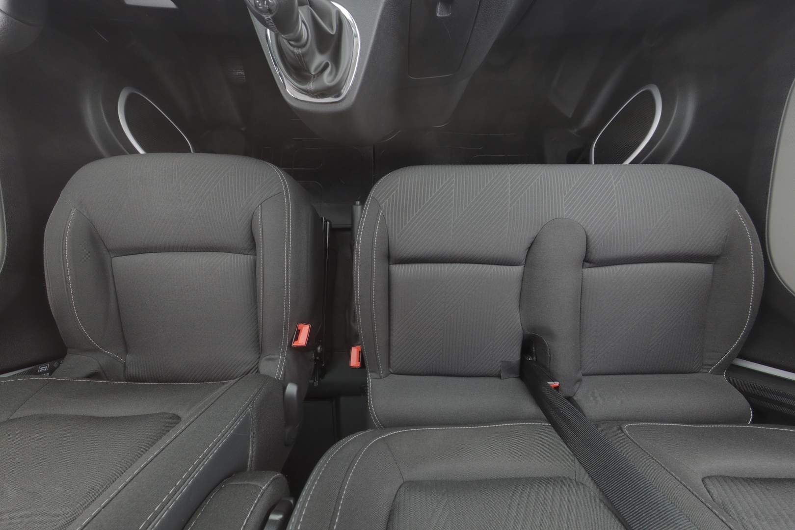 NISSAN NV300 2019
