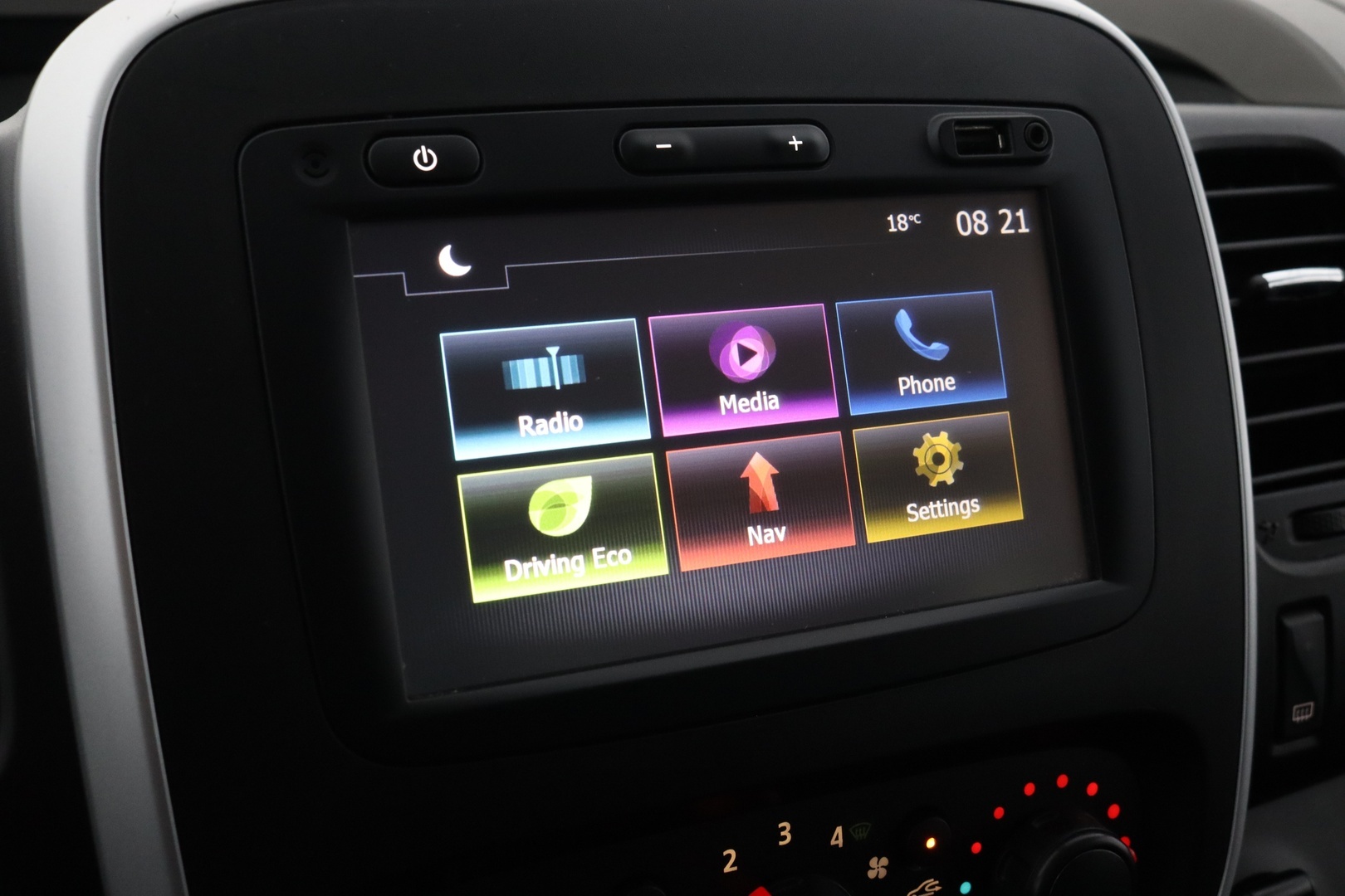 NISSAN NV300 2019