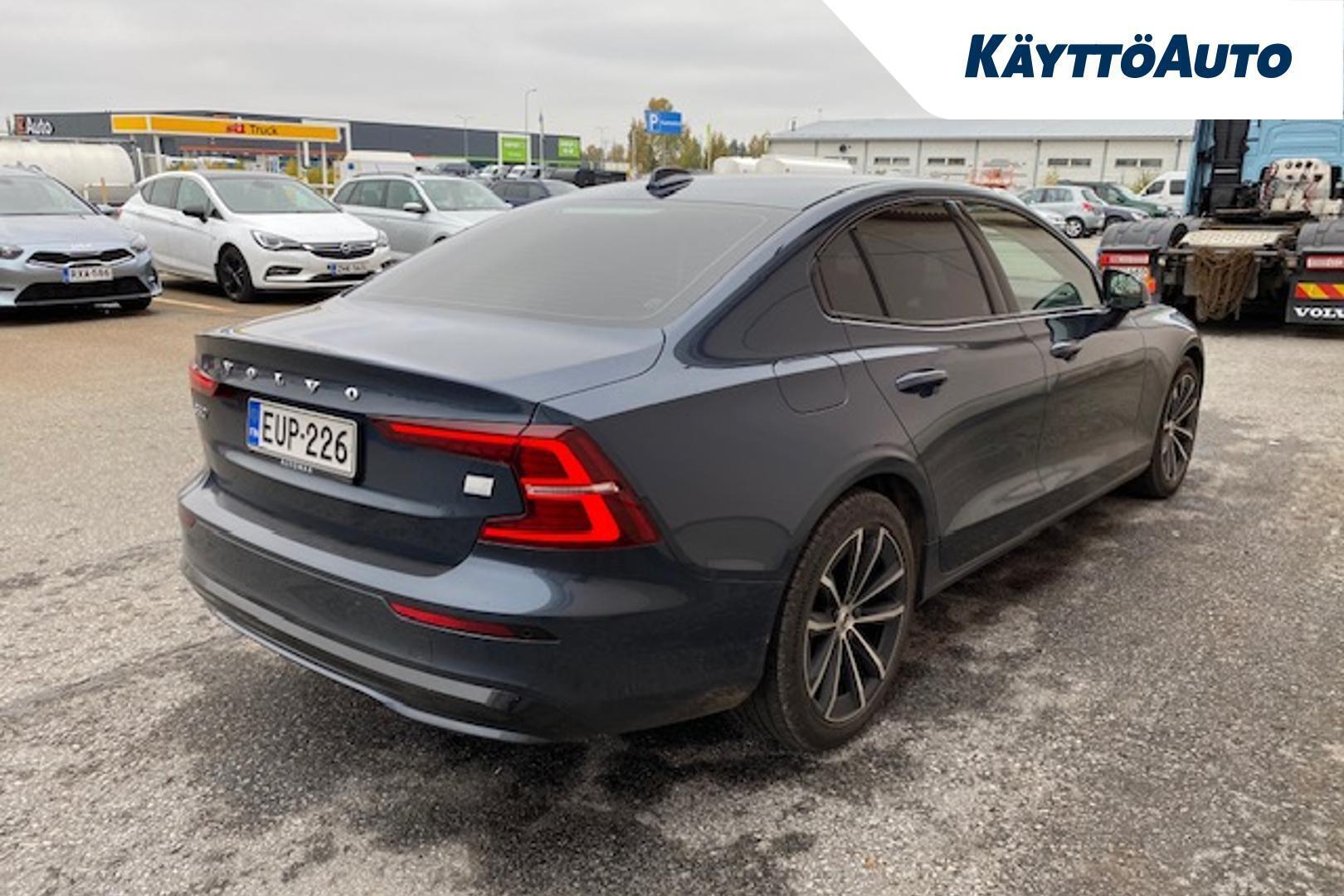 VOLVO S60 2023