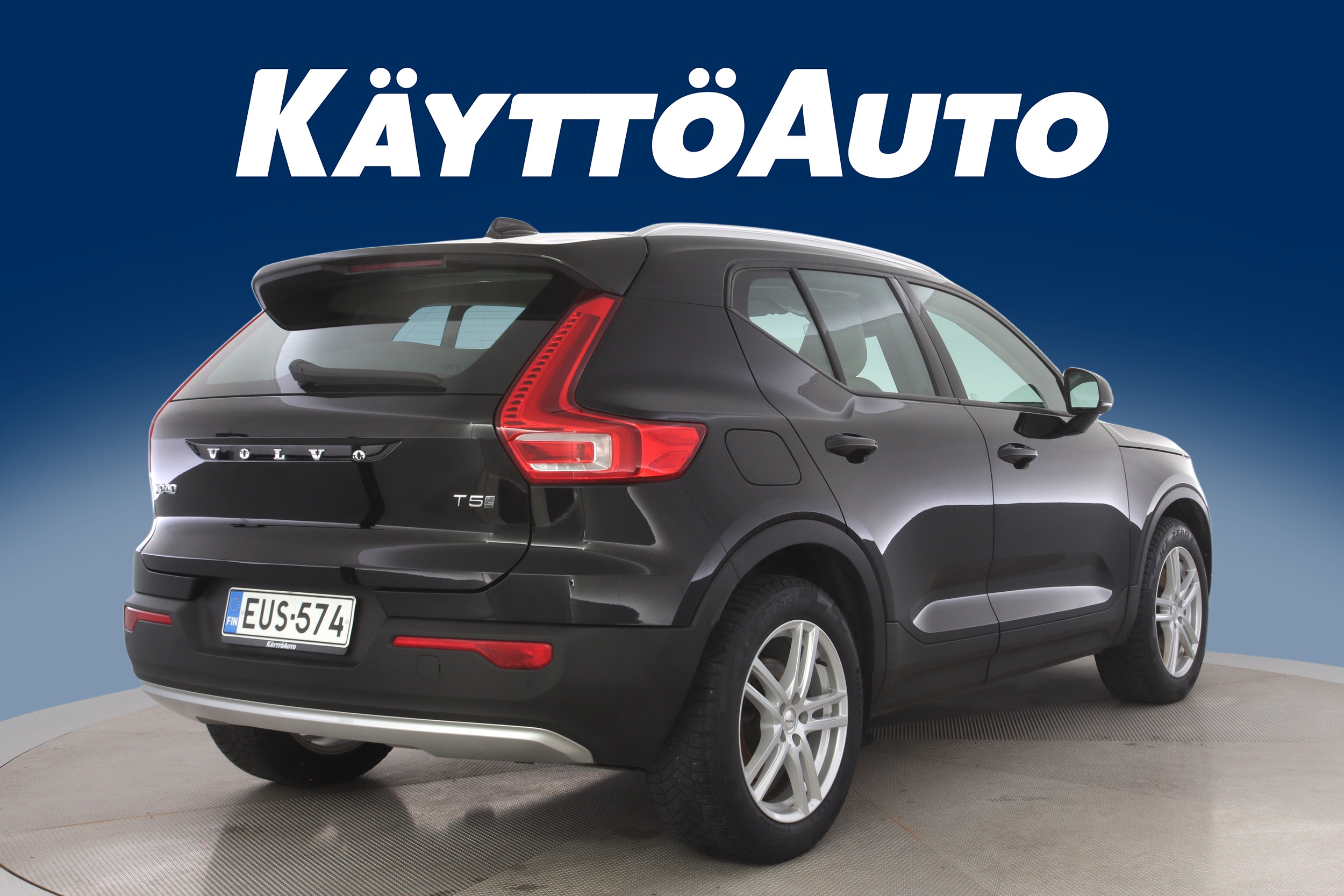 VOLVO XC40 2020