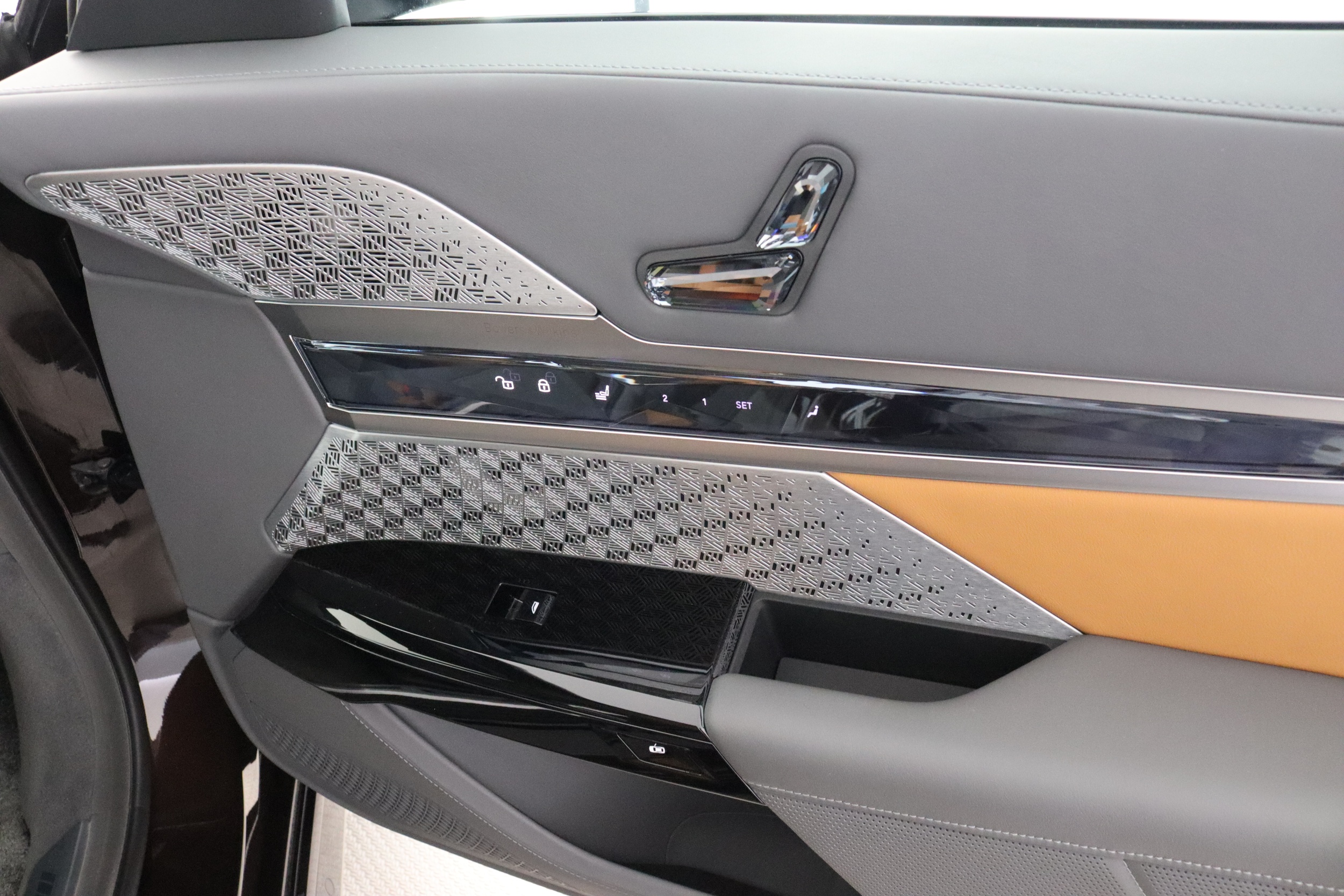 BMW 760 18