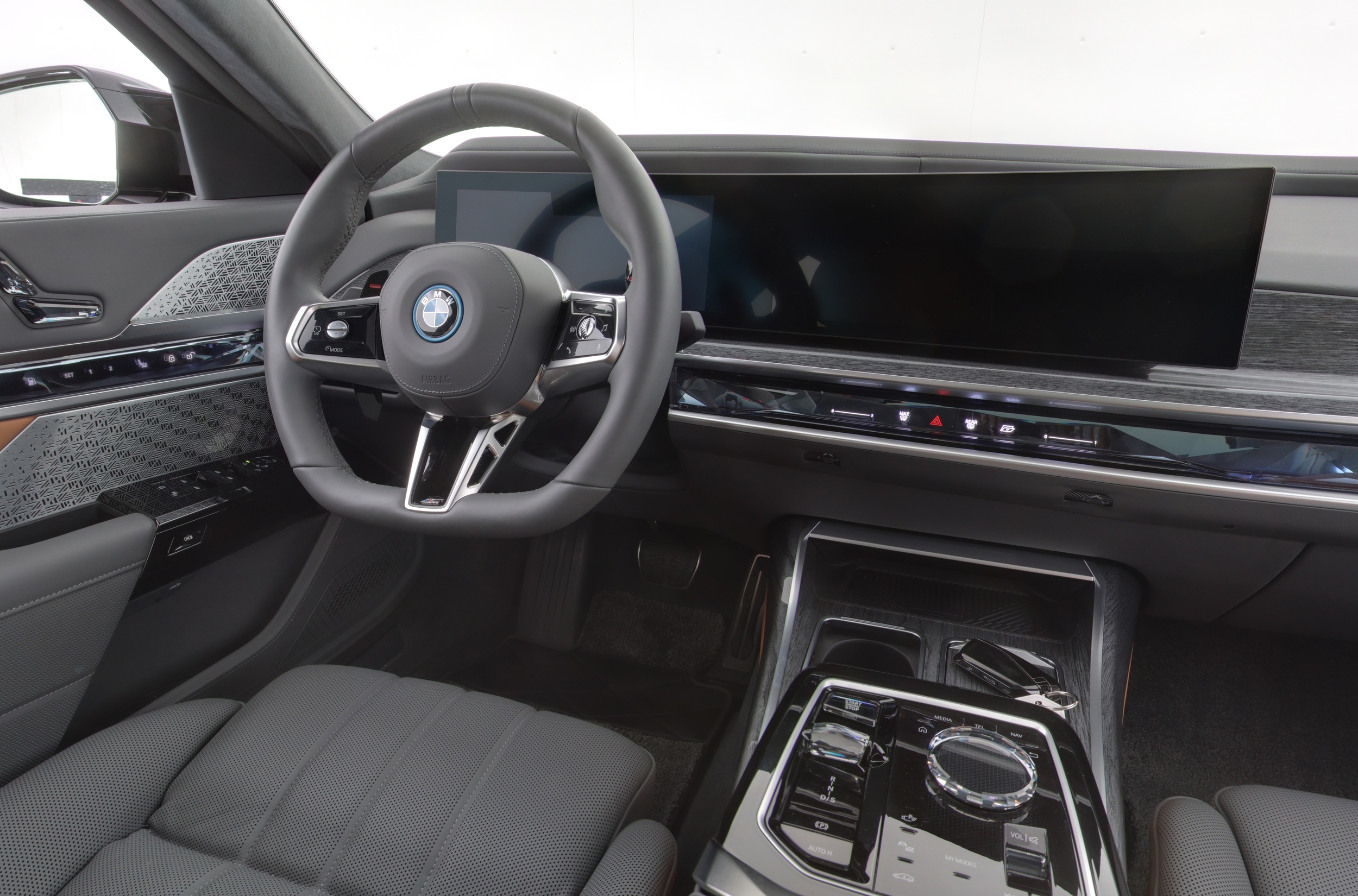 BMW 760 8