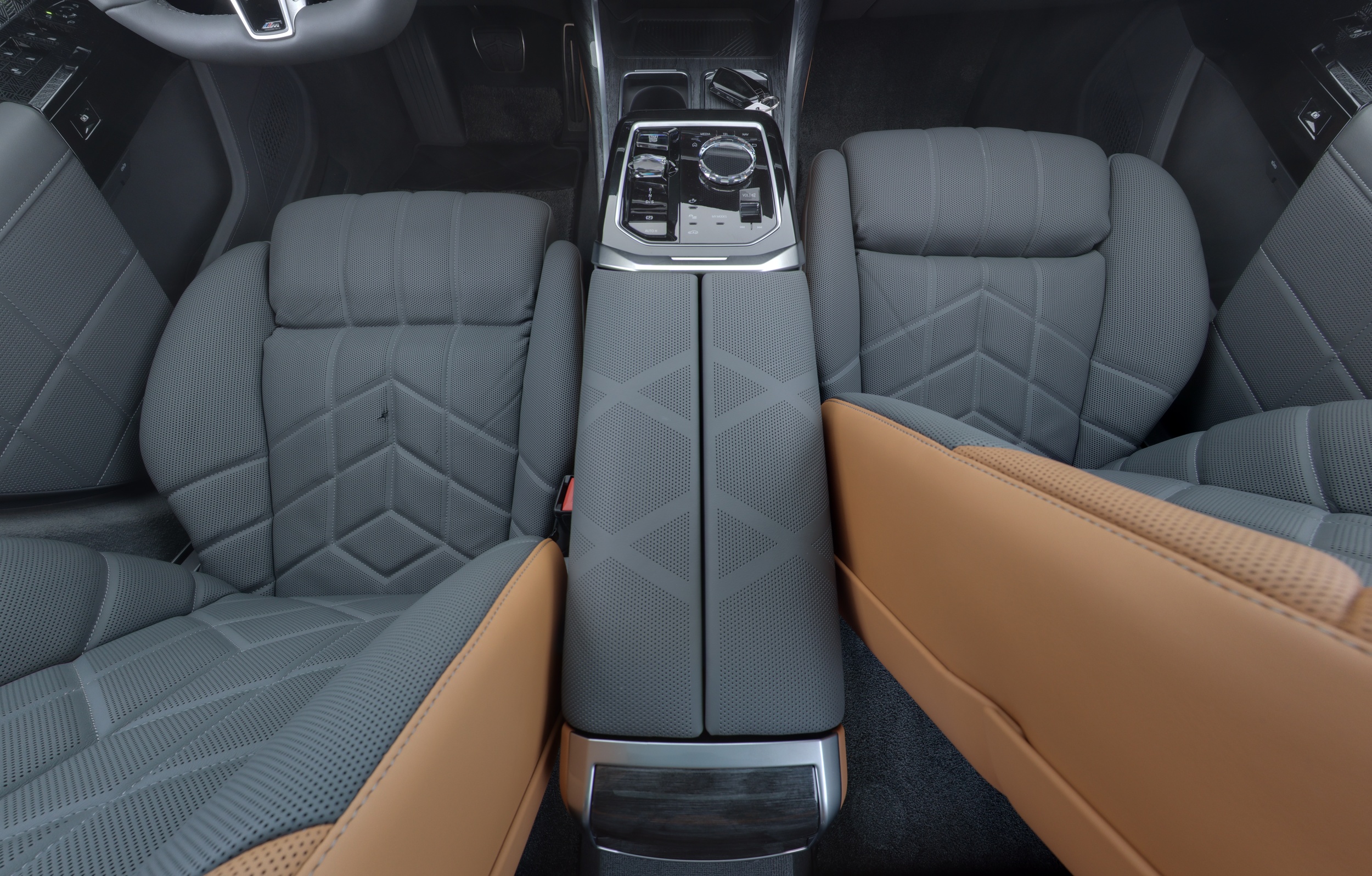 BMW 760 9
