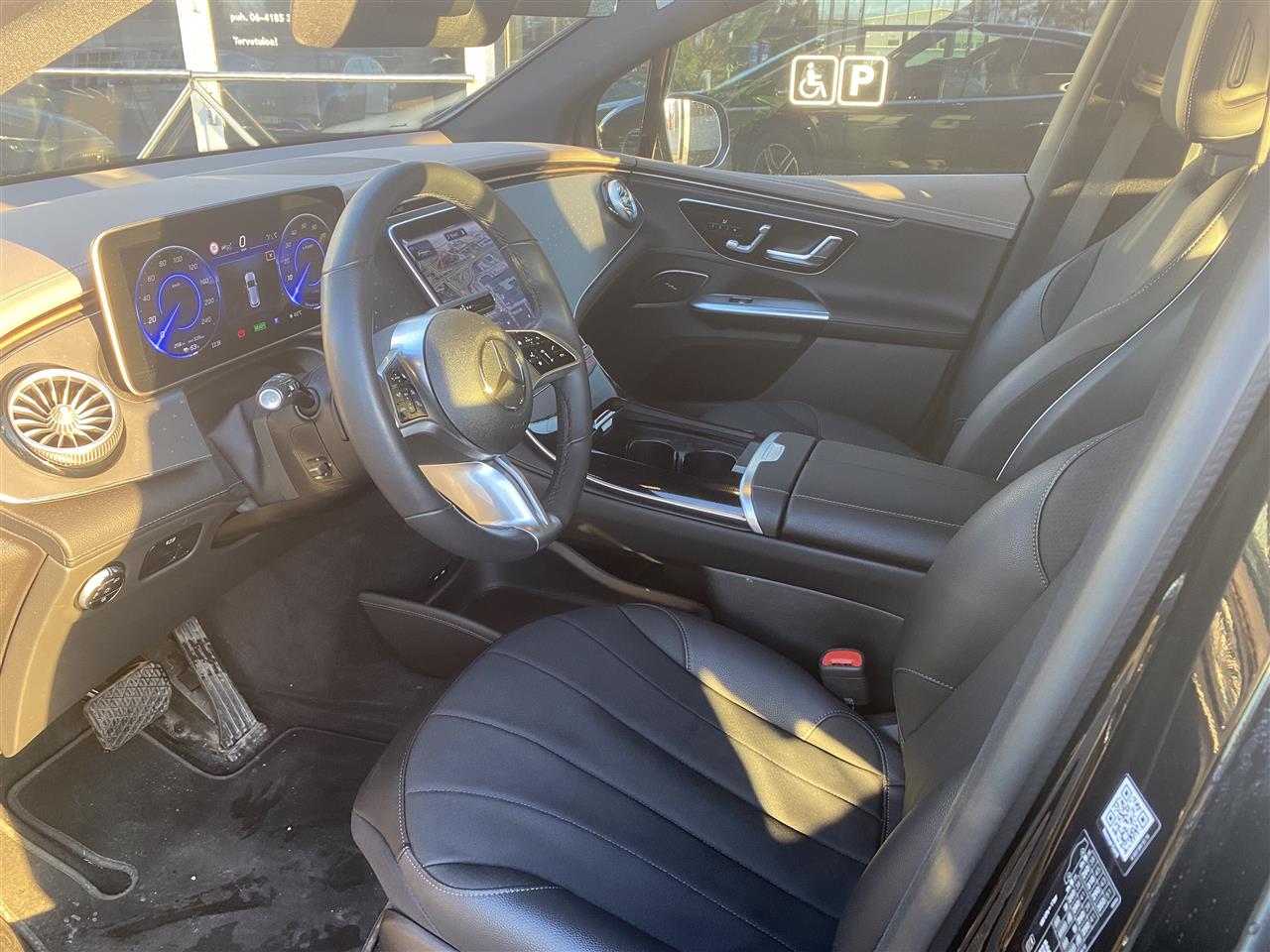 MERCEDES-BENZ EQE 2024