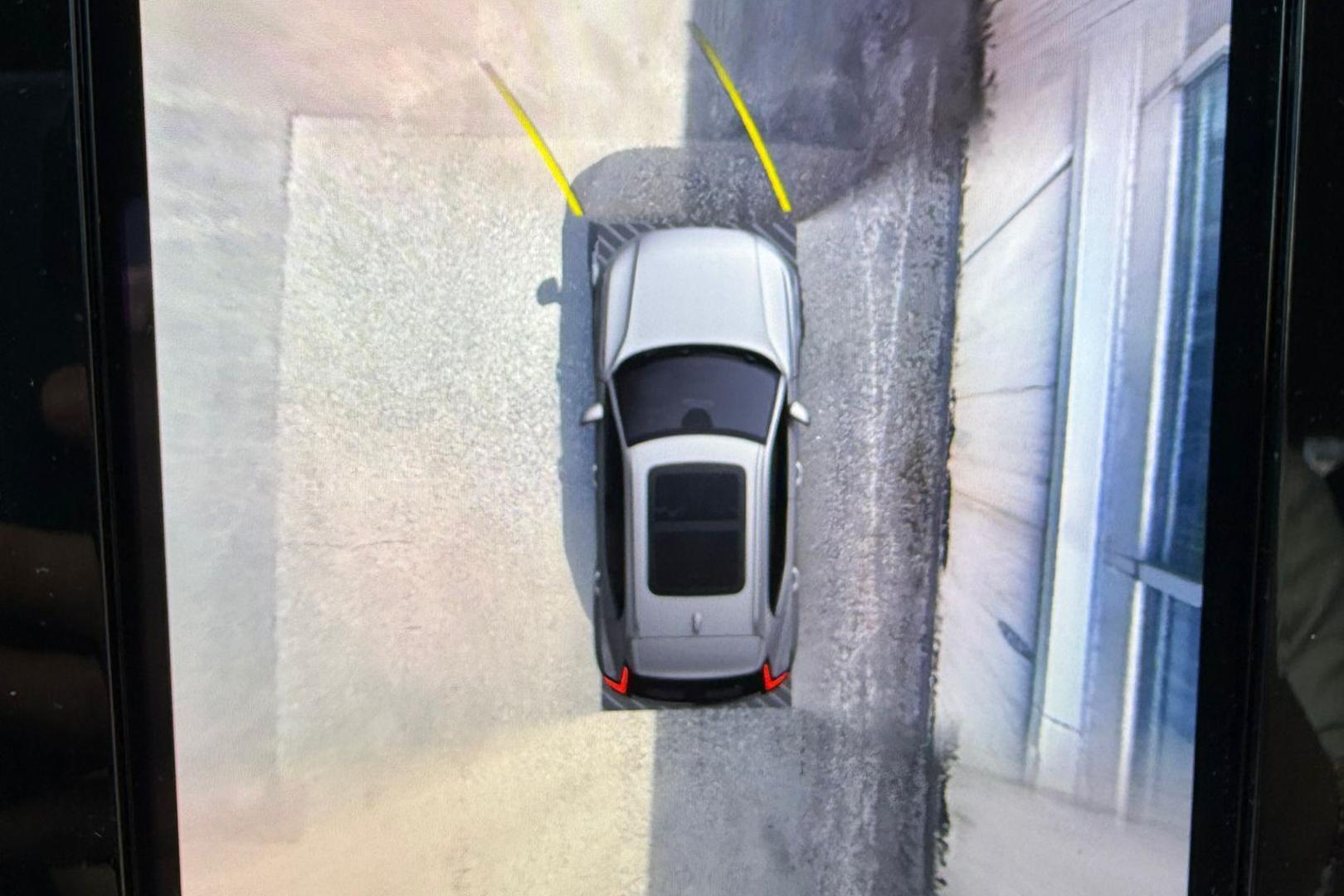 VOLVO XC40 2025
